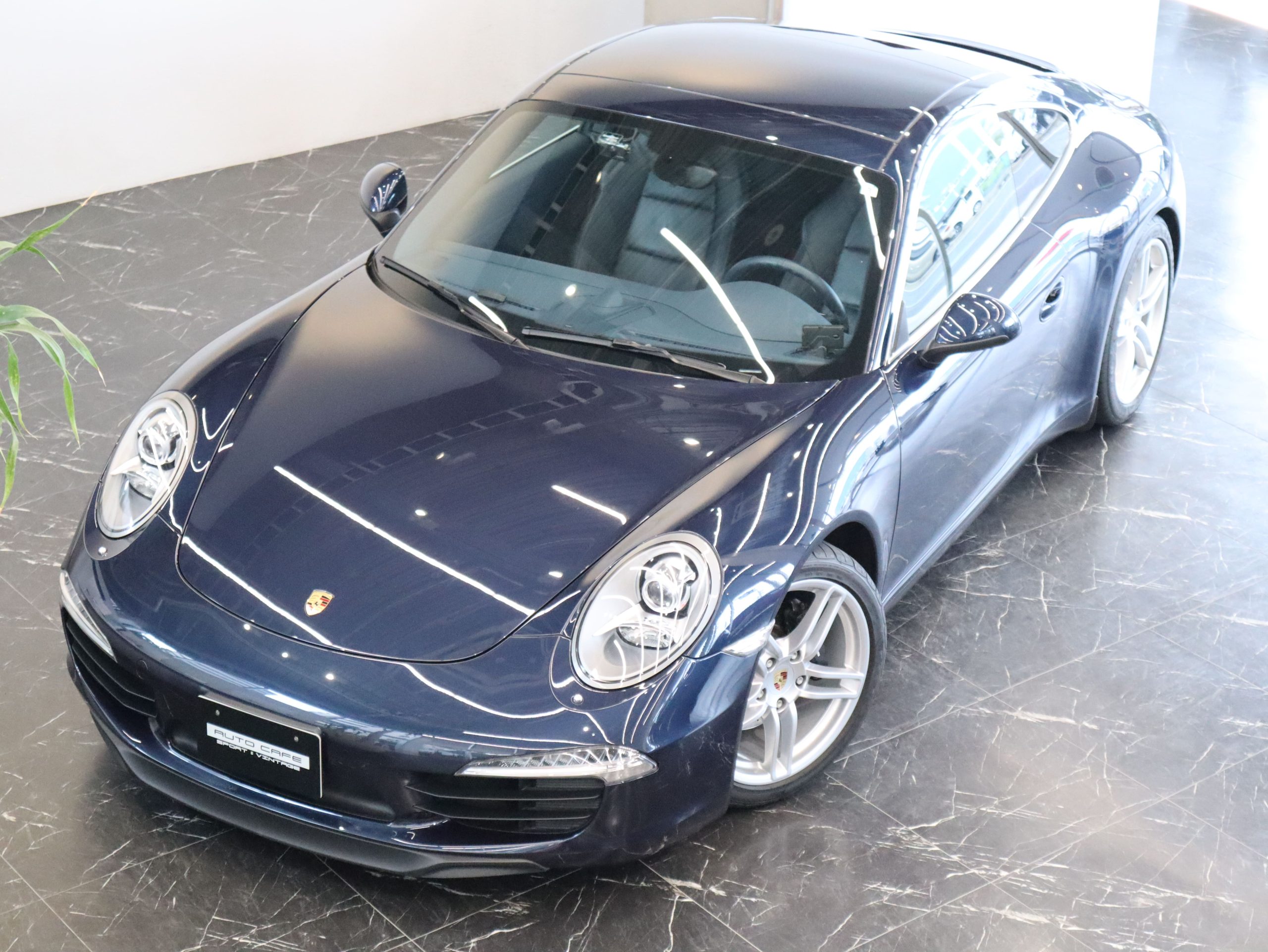 ポルシェ911カレラ（Type991.1）7MT<br>チルト/スライド式電動サンルーフ<br>スポーツクロノパッケージ<br>スポーツエグゾーストシステム<br>スポーツデザインステアリング