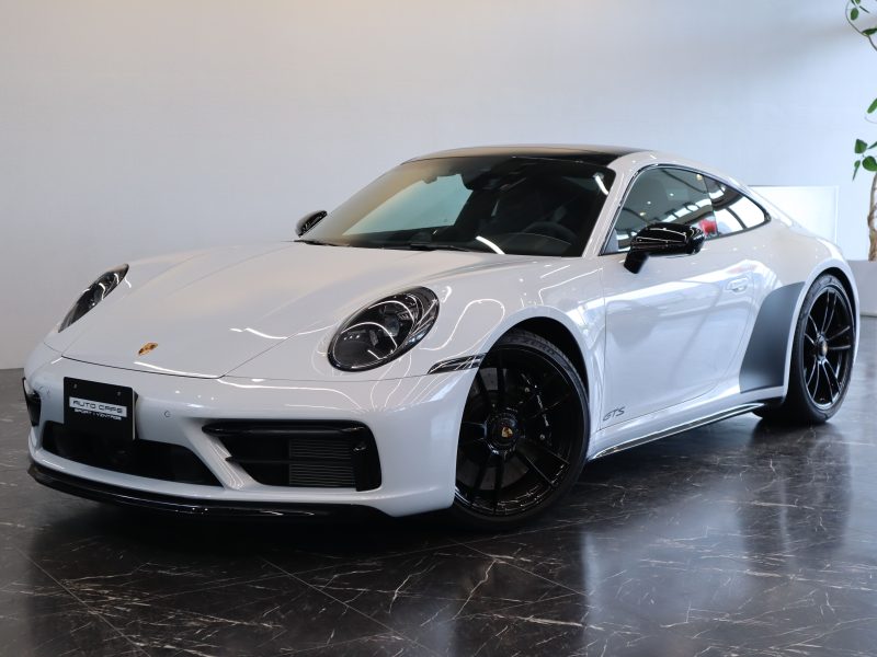 ポルシェ911カレラ4GTS（Type992）PDK<br>フロントアクスルリフトシステム<br>リアアクスルステアリング<br>GTS＆マットカーボンインテリアPKG<br>ハイグロスエクステリアPKG<br>チルト/スライド式電動ガラスサンルーフ