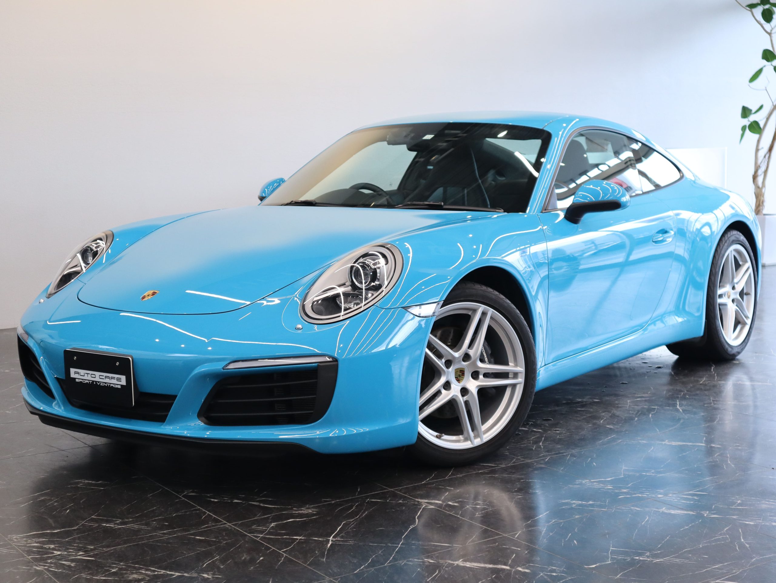 ポルシェ911カレラ（Type991.2）PDK<br>スポーツクロノパッケージ<br>スポーツエグゾーストシステム<br>スポーツバケットシート