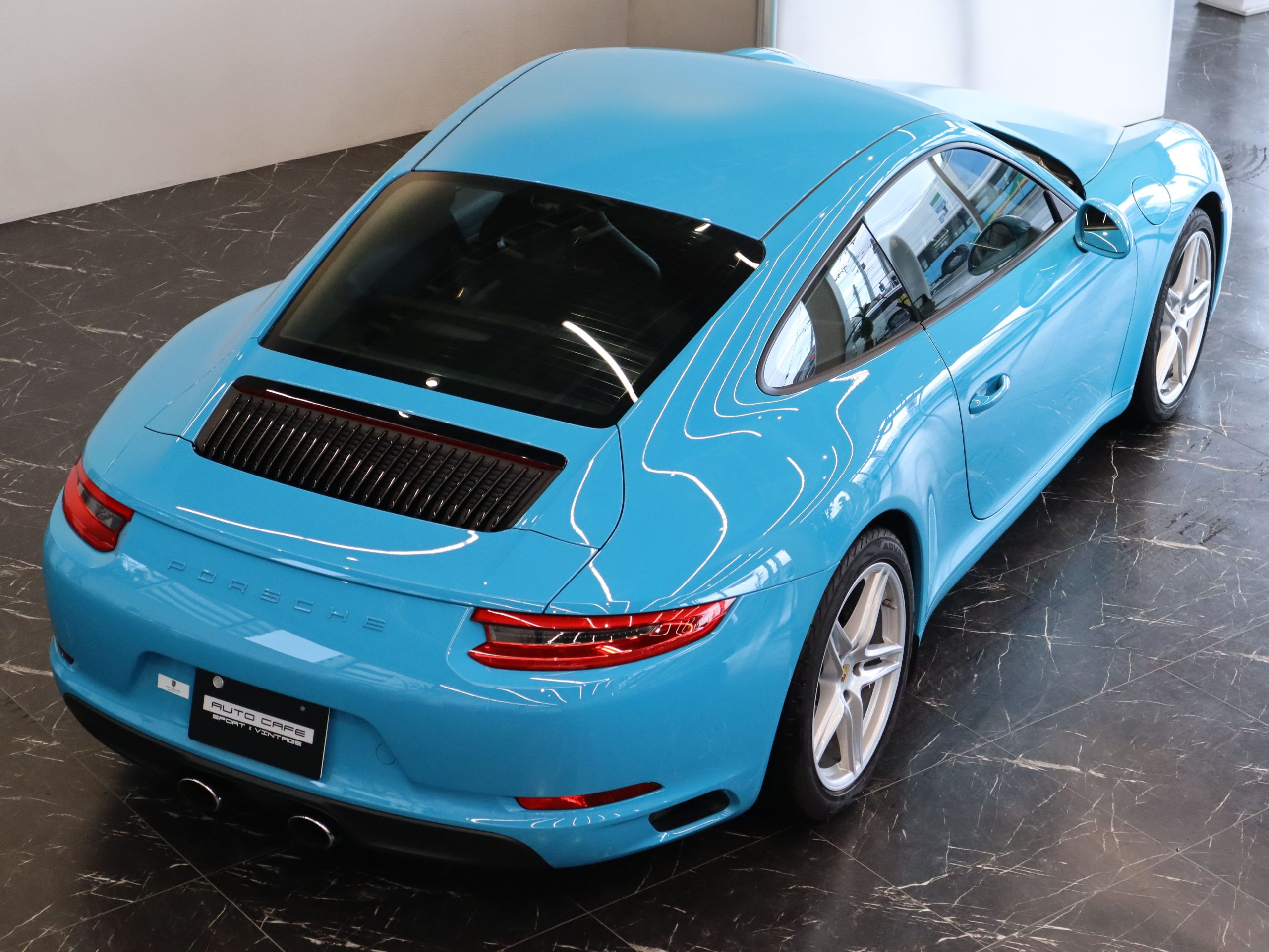 ポルシェ911カレラ（Type991.2）PDK<br>スポーツクロノパッケージ<br>スポーツエグゾーストシステム<br>スポーツバケットシート