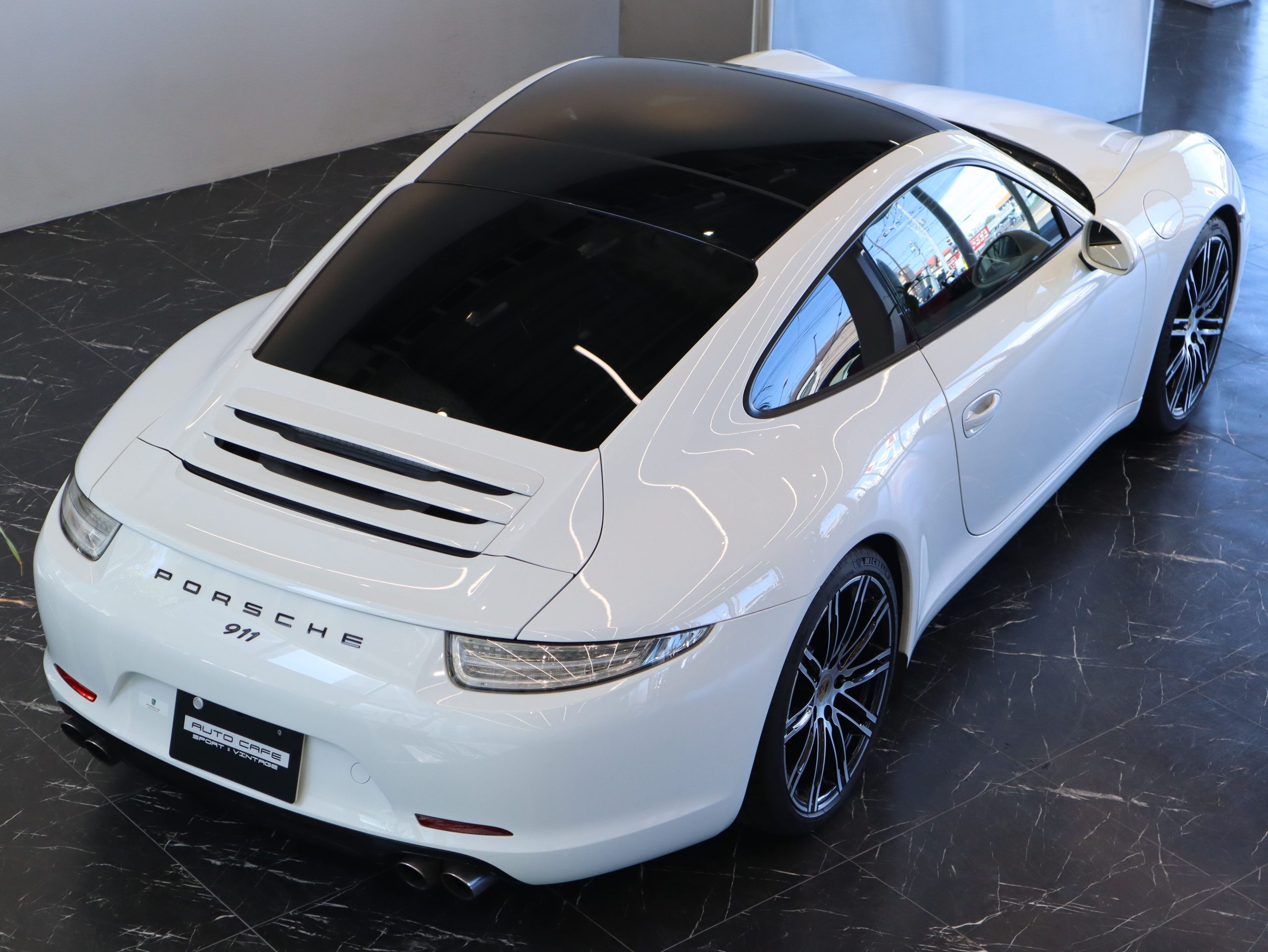 ポルシェ911カレラS（Type991.1）PDK<br>ツートンレザーインテリア<br>スポーツクロノパッケージ<br>スポーツエグゾーストシステム<br>電動ガラスサンルーフ