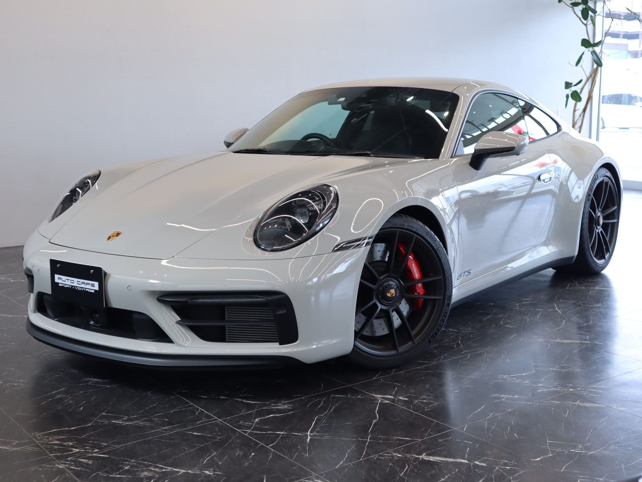 ポルシェ911カレラGTS（Type992）PDK<br>フロントアクスルリフトシステム<br>18Wayアダプティブスポーツシートプラス<br>アダプティブクルーズコントロール<br>トルクベクタリングプラス