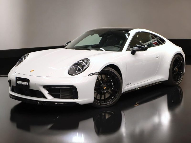 ポルシェ911カレラ4GTS（Type992）PDK<br>フロントアクスルリフトシステム<br>リアアクスルステアリング<br>GTS＆マットカーボンインテリアPKG<br>ハイグロスエクステリアPKG<br>チルト/スライド式電動ガラスサンルーフ