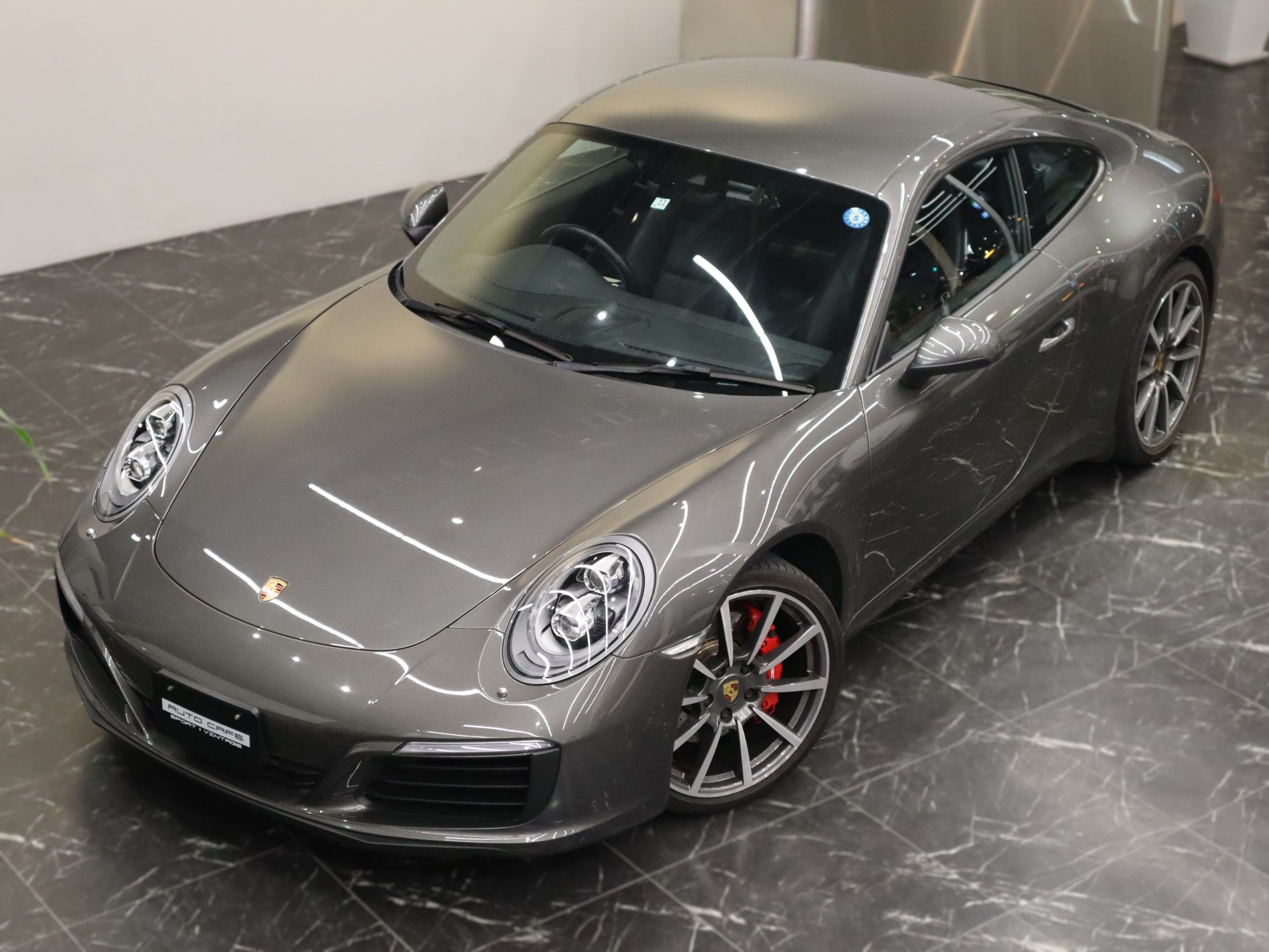 ポルシェ911カレラS（Type991.2）PDK<br>スポーツクロノパッケージ<br>スポーツエグゾーストシステム<br>LEDヘッドライト<br>ヒーター機能付ステアリング