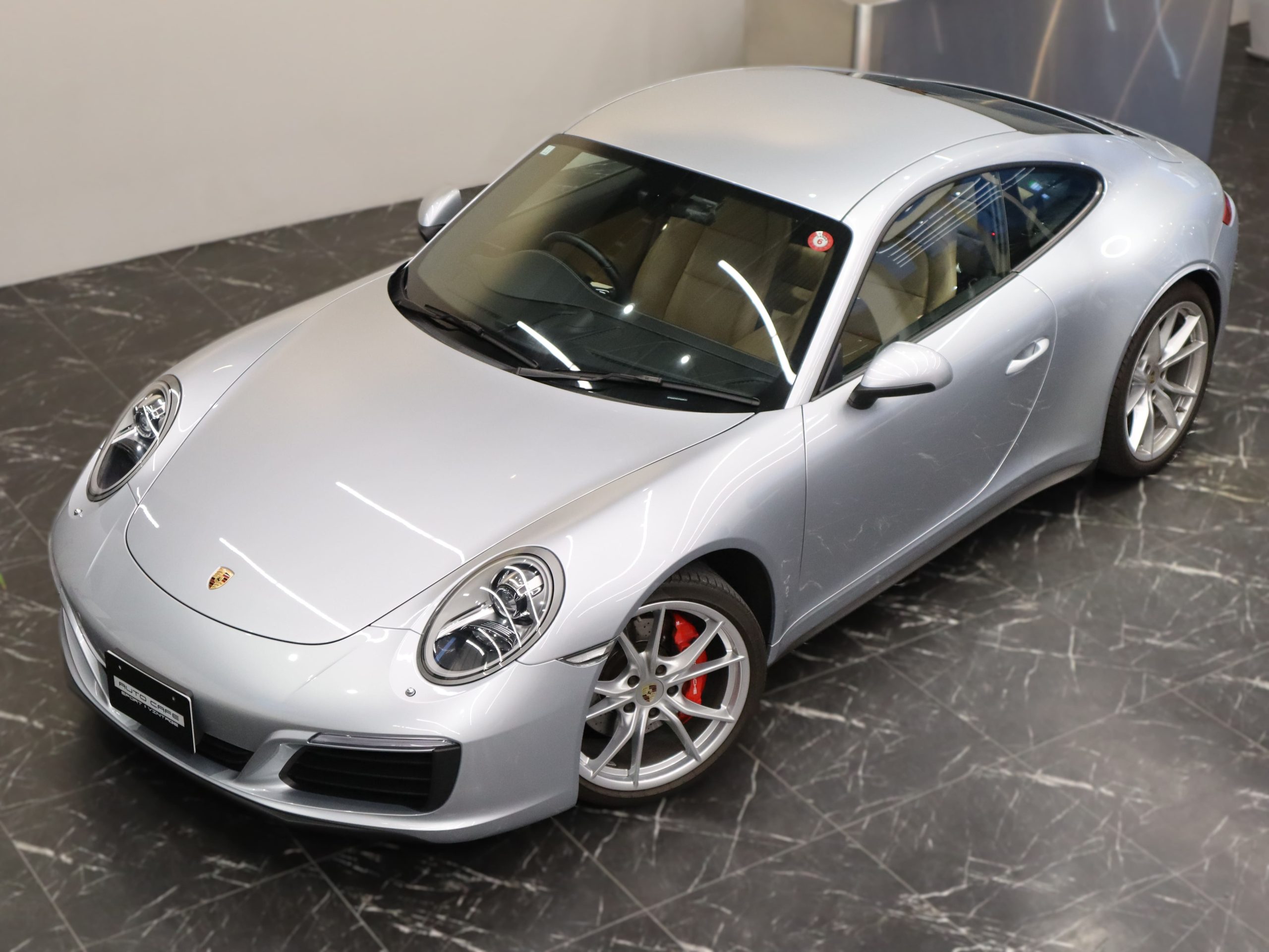 ポルシェ911カレラ4S（Type991.2）PDK<br>ツートンレザーインテリア<br>スポーツクロノパッケージ<br>マホガニーインテリアパッケージ<br>18Wayアダプティブスポーツシート