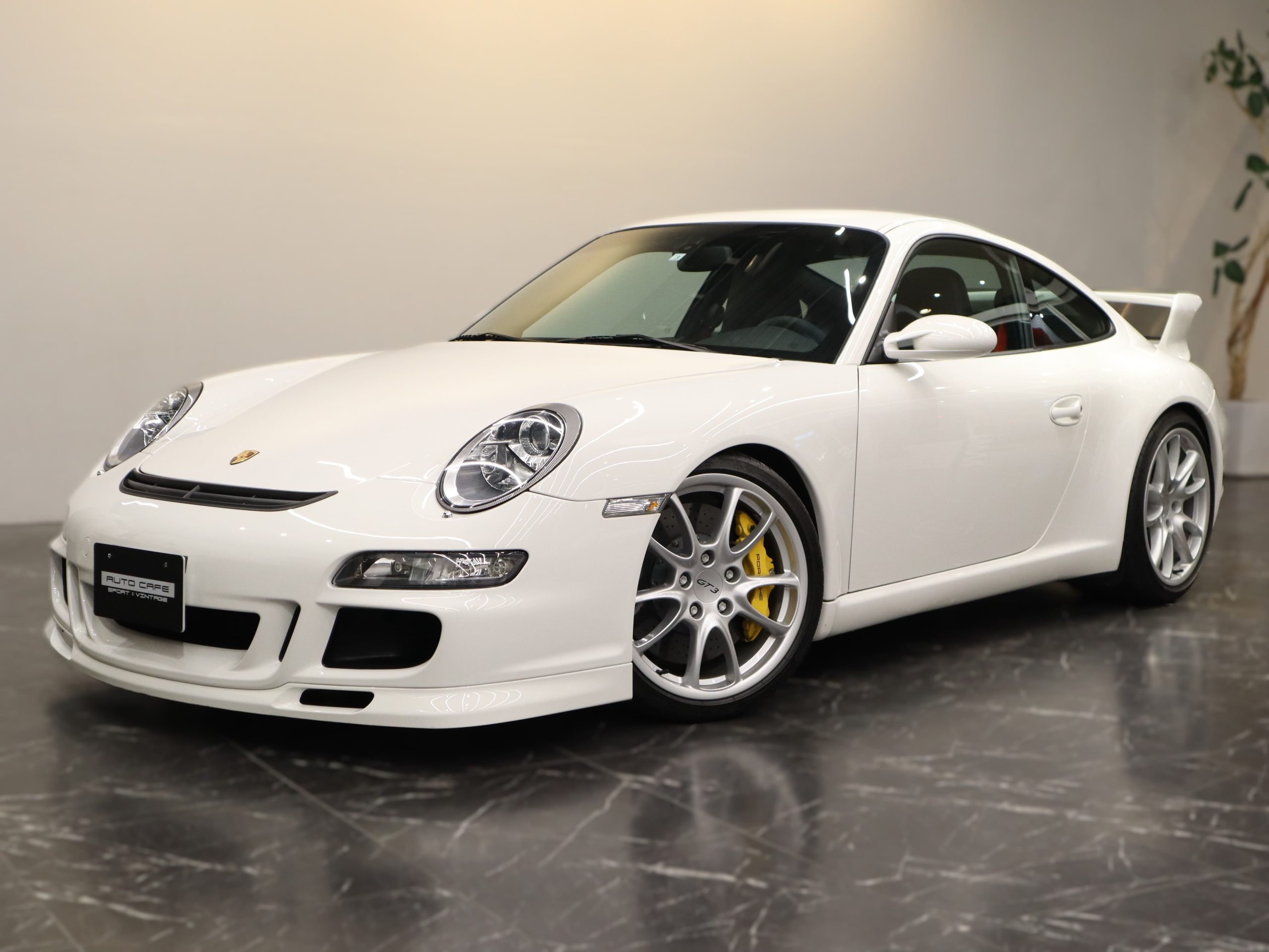 ポルシェ911GT3ストリート（Type997.1）6MT<br>レザーインテリア<br>PCCB<セラミックコンポジットブレーキ><br>16Wayアダプティブスポーツシートプラス<br>ロベルタリフトシステム