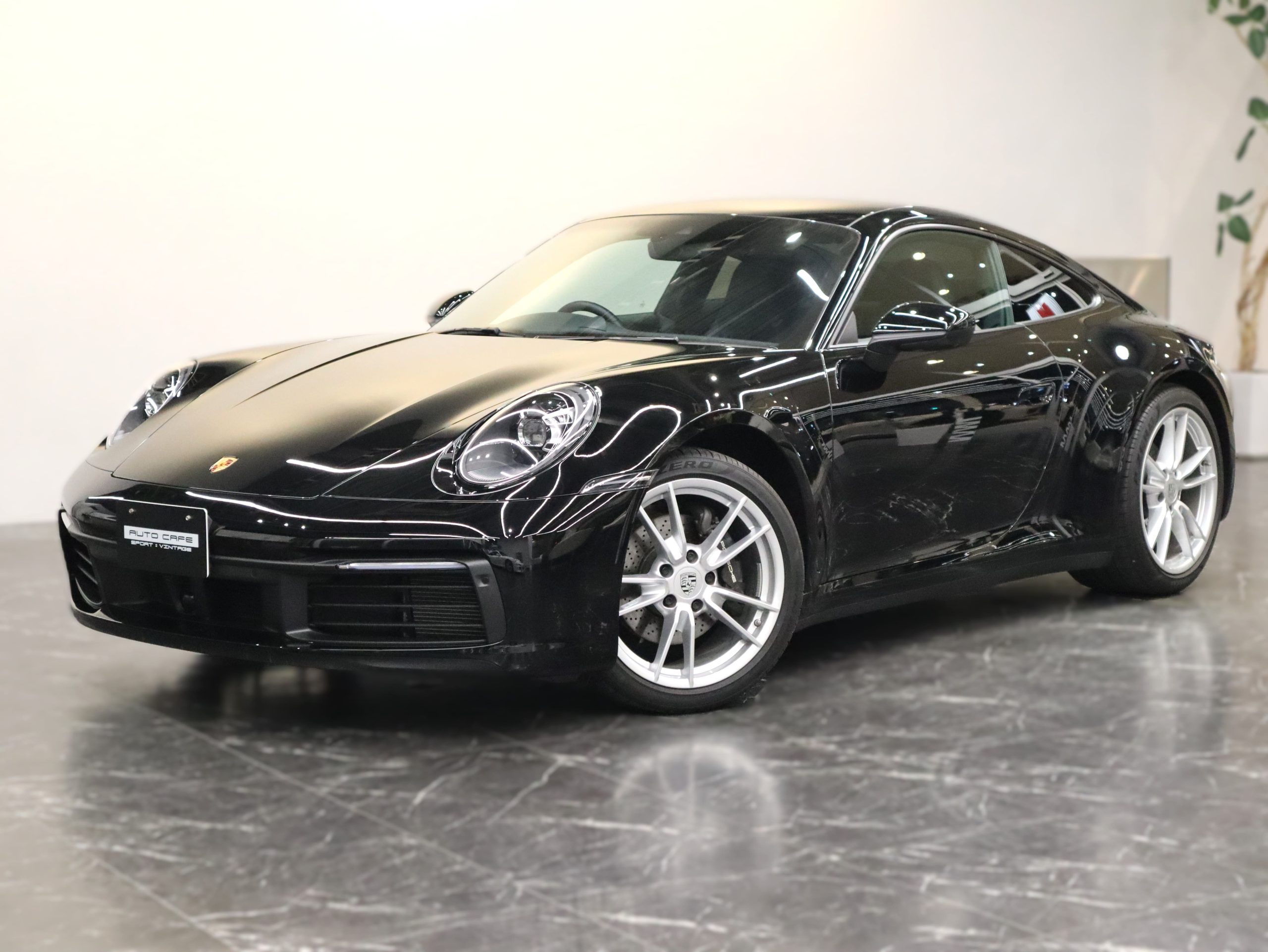 ポルシェ911カレラ（Type992）PDK<br>スポーツクロノパッケージ<br>スポーツエグゾーストシステム<br>PDLS Plus含むLEDヘッドライト