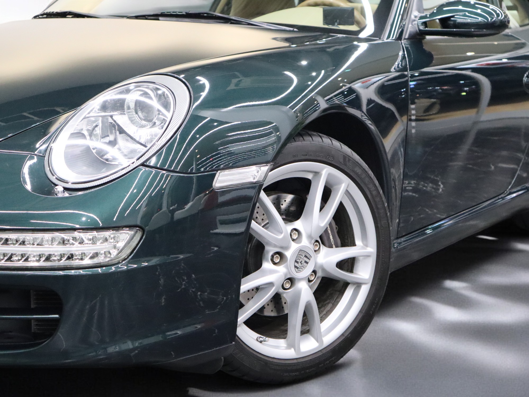 ポルシェ911カレラ（Type997.1）ティプトロニックS<br>シリンダー内視鏡点検済み<br>インタミ対策済み<br>フォレストグリーンメタリック