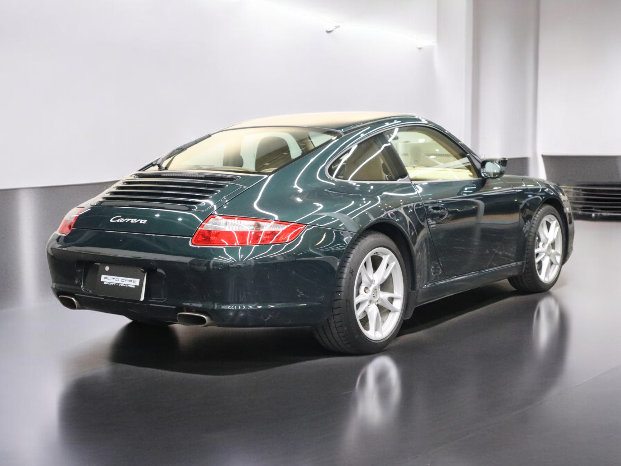 ポルシェ911カレラ（Type997.1）ティプトロニックS<br>シリンダー内視鏡点検済み<br>インタミ対策済み<br>フォレストグリーンメタリック