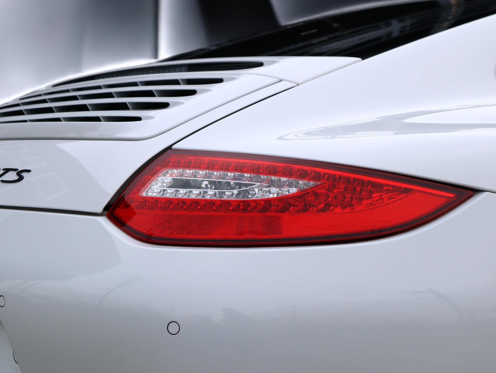 ポルシェ911カレラGTS（Type997.2）PDK<br>右ハンドル<br>スポーツエグゾーストシステム<br>スポーツクロノパッケージ