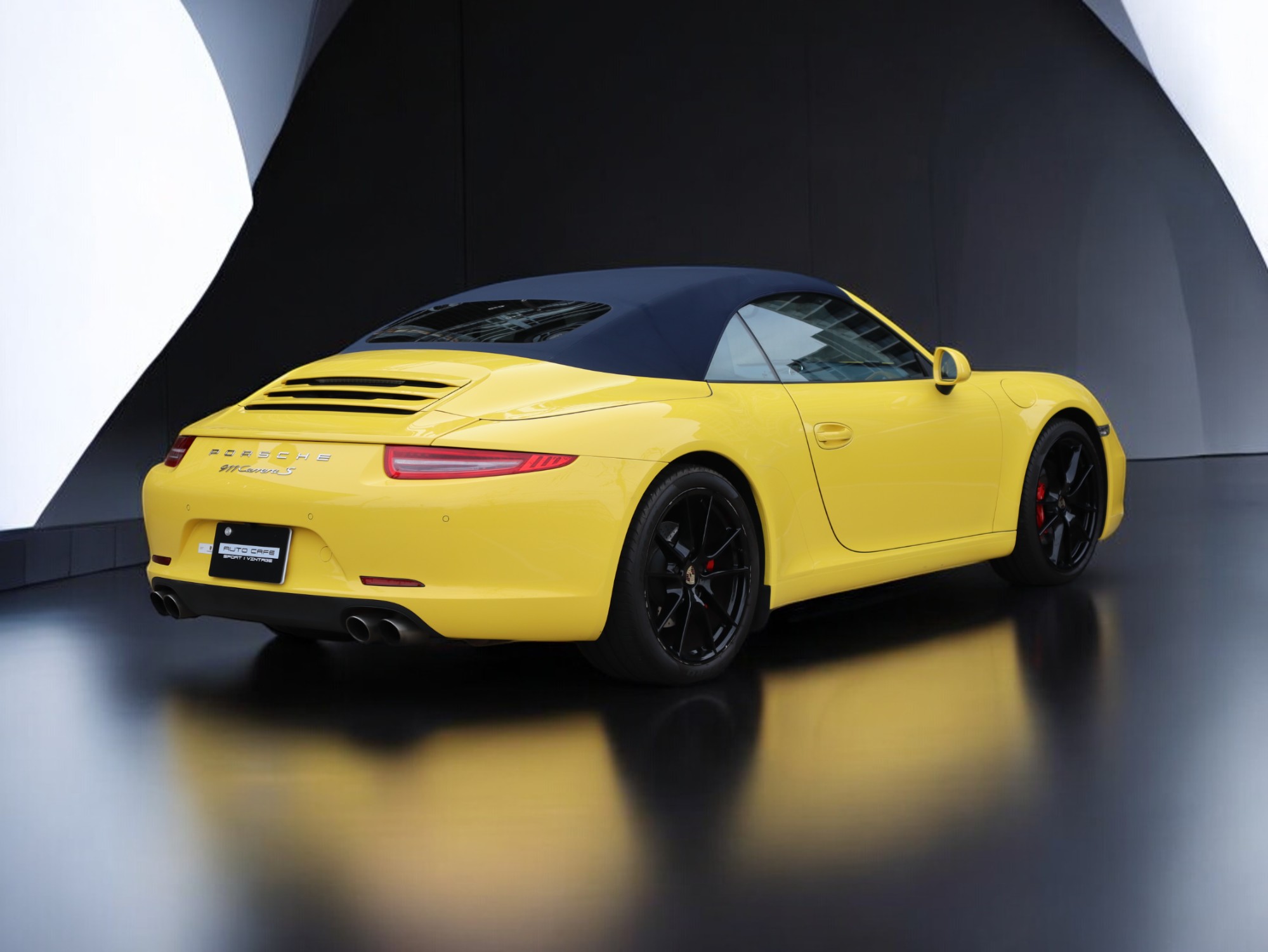 ポルシェ911カレラSカブリオレ（Type991.1）PDK<br>スポーツクロノパッケージ<br>ブルーレザーインテリア<br>シートベンチレーション<br>シートヒーター