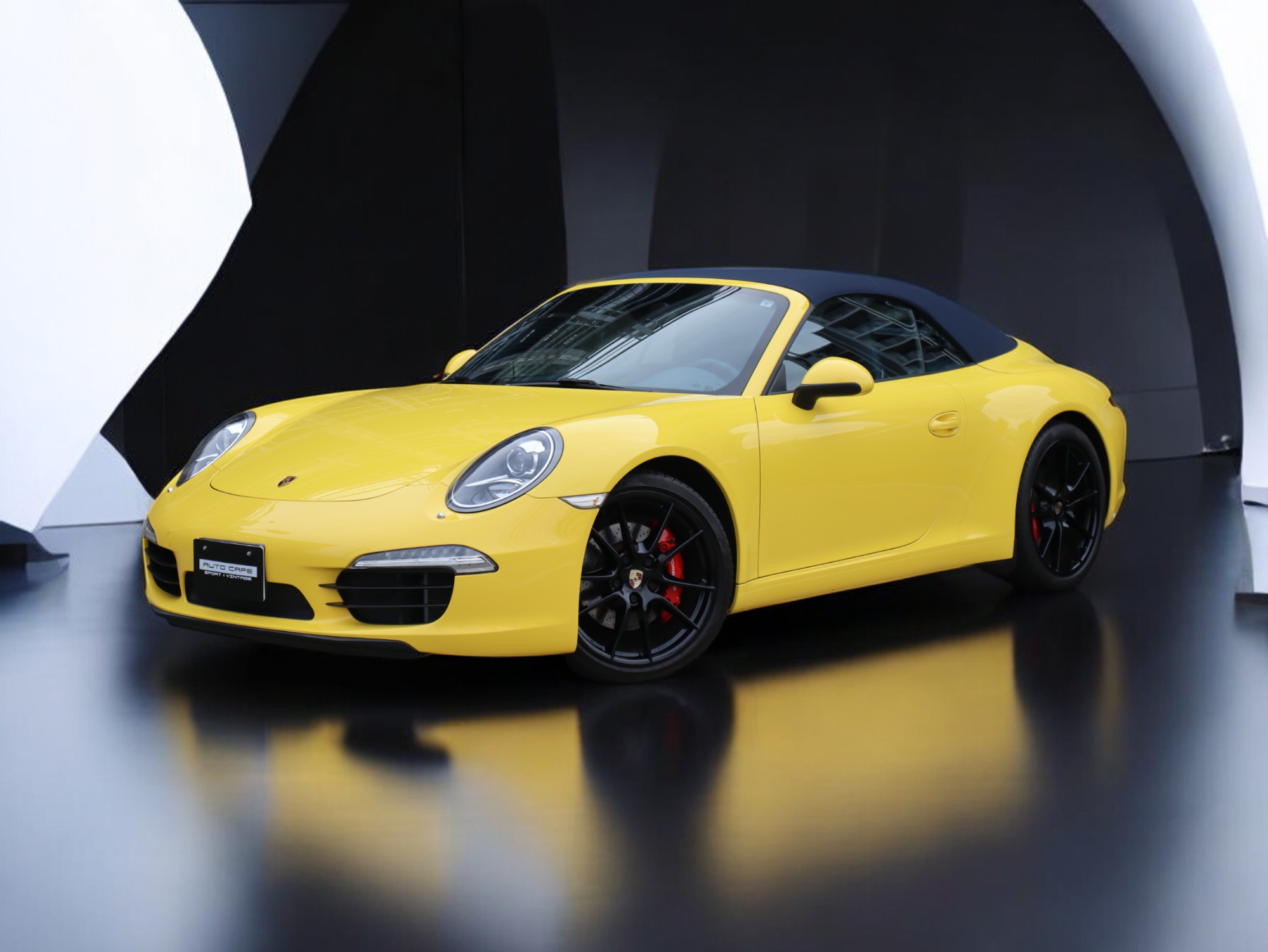 ポルシェ911カレラSカブリオレ（Type991.1）PDK<br>スポーツクロノパッケージ<br>ブルーレザーインテリア<br>シートベンチレーション<br>シートヒーター