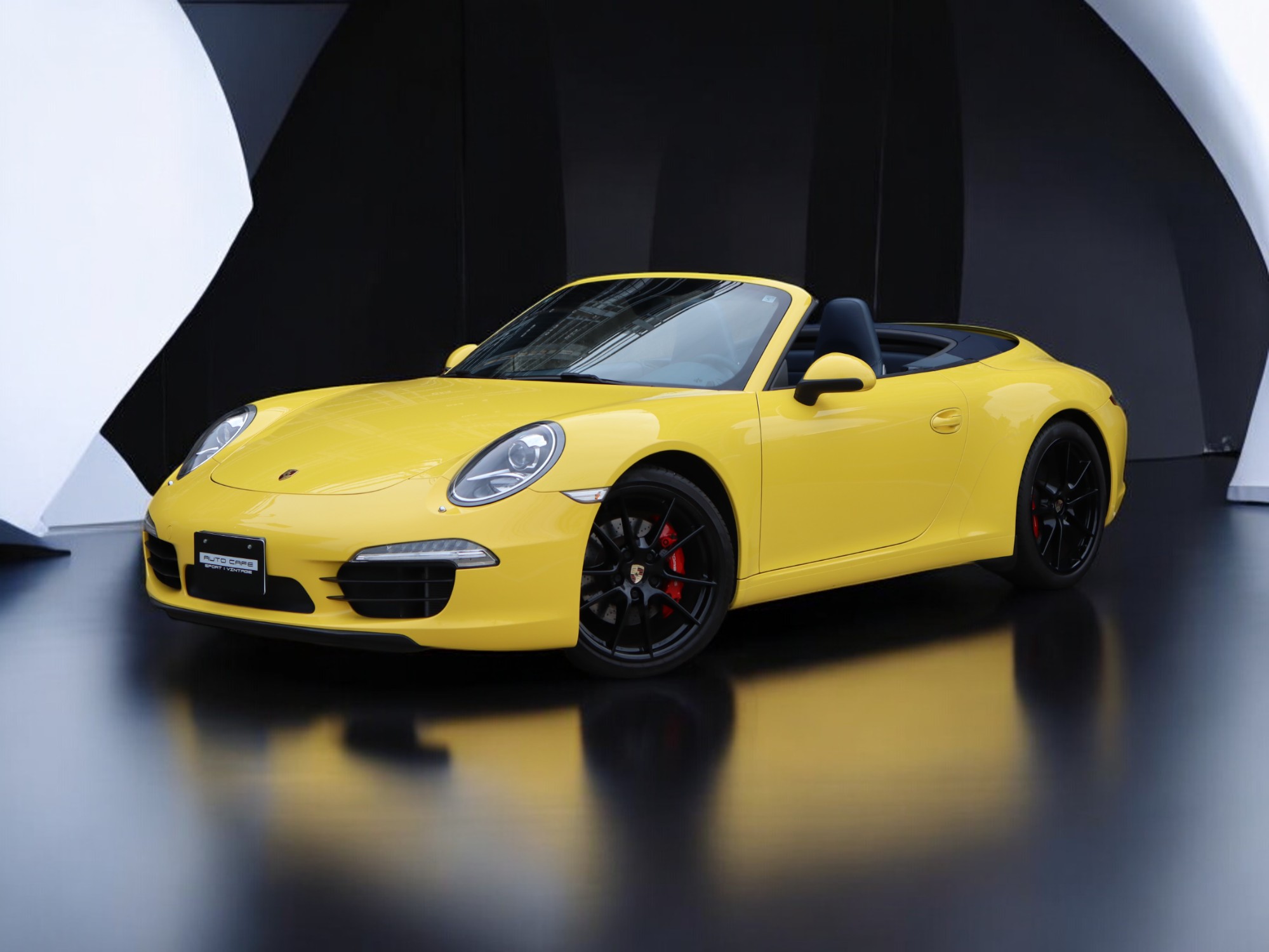 ポルシェ911カレラSカブリオレ（Type991.1）PDK<br>スポーツクロノパッケージ<br>ブルーレザーインテリア<br>シートベンチレーション<br>シートヒーター