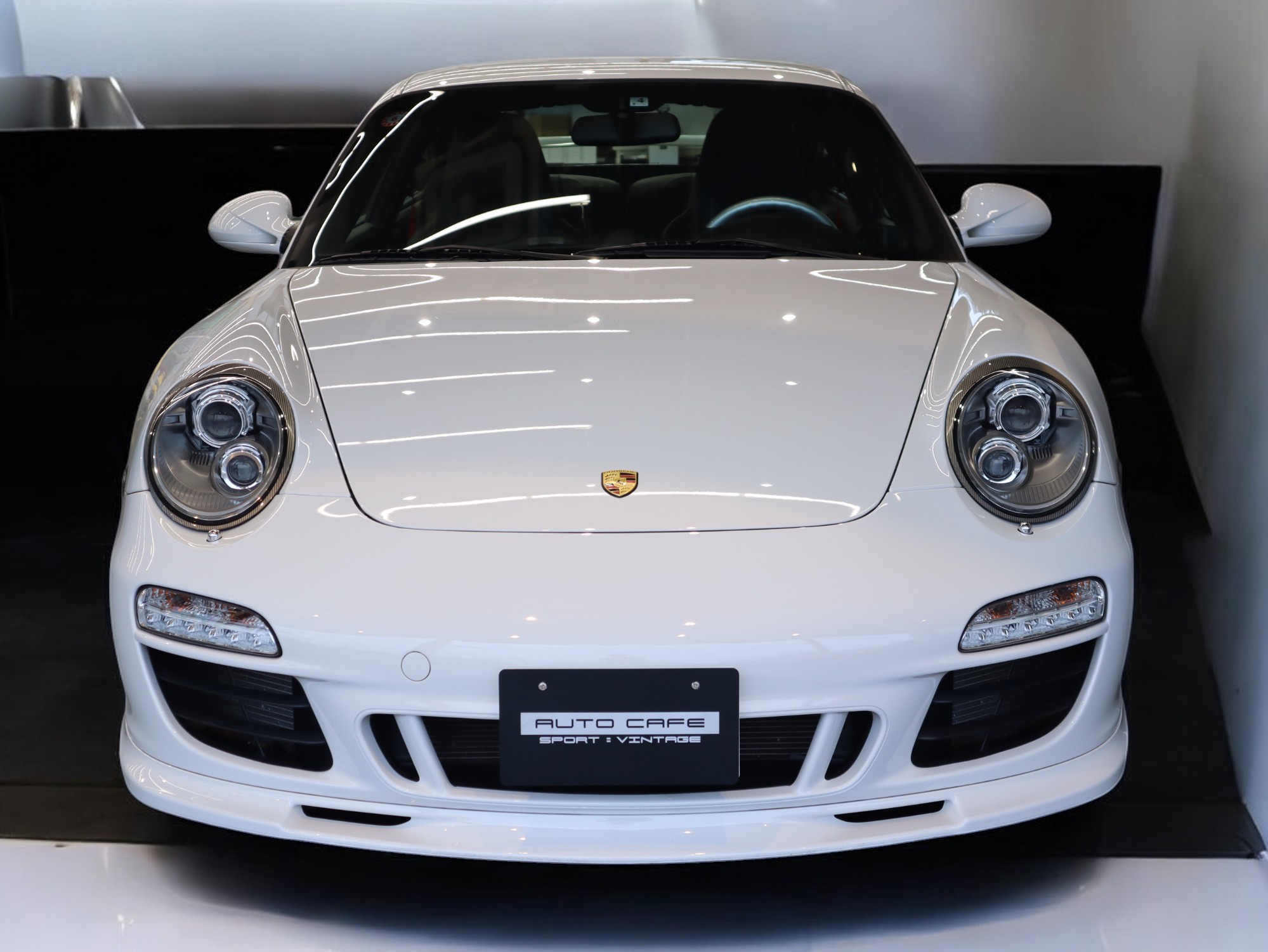 ポルシェ911カレラGTS（Type997.2）PDK<br>カップエアロキット<br>レザー&アルミニウムルックインテリア<br>スポーツエグゾーストシステム